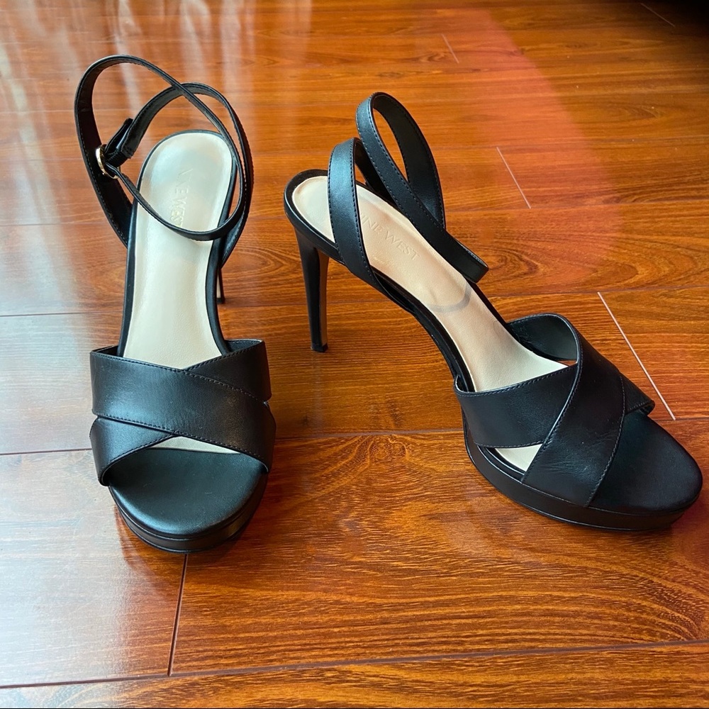 Nine West Quisha Leather Heeled Platform Sandals size 8.5